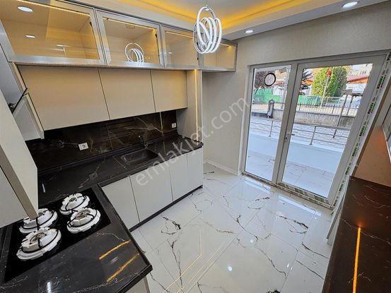 Tandoğan Mah 12 Yıllık Asansörlü 2+1 Ful Yapılı Geniş Daire