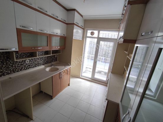 Beşikkaya Mahallesi 1+1 Giriş Kat Altınköy Parkı Yakını Asansörlü