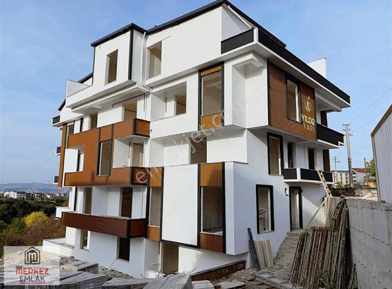 Başiskel Fatih Mah. 3+1 Satılık Ara Kat