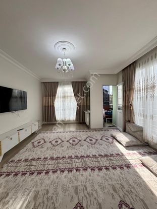 Esenyurt Bağlarçeşme Merkezi Konumda 2+1 Geniş Daire