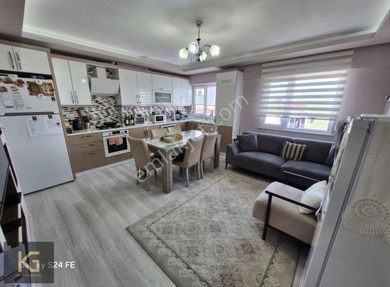 Karşıyaka Mahallesinde Güzel Bir Konumda Daire