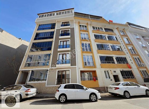 Nokta Emlak'dan Kiralık 2+1 95 M2 Şehirin Kalbinde Daire