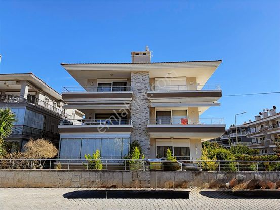 Çeşme Musalla'da Satılık 3+1 Daire