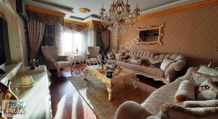 Bulan'dan Ortaköy Sırtında Boğaz Manzaralı Eşyalı 3+3 Müstakil