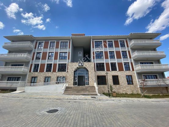 Sahibinden Gülnar Tokide Ara Kat 3+1 Doğalgazlı Geniş Lüx