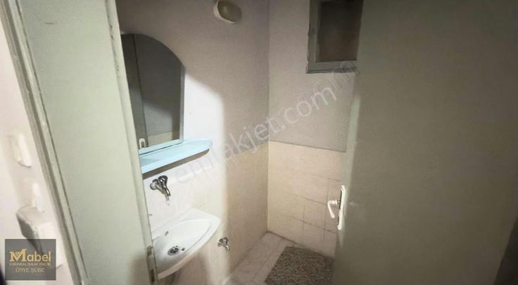 Mabel'den Pazar Ve Adliye Yolu Üzeri Geniş Kiralık 3+1 Daire