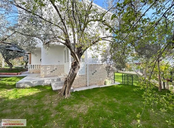 "güneşli'den" Yılın Son Fırsatı 320m2 Arsa İçerisinde 3+1 Villa