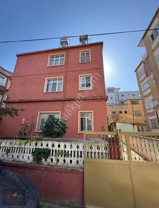 Umut Balta Gayrimenkul'den Hürriyet Mah 3 Katlı Satılık Müstakil