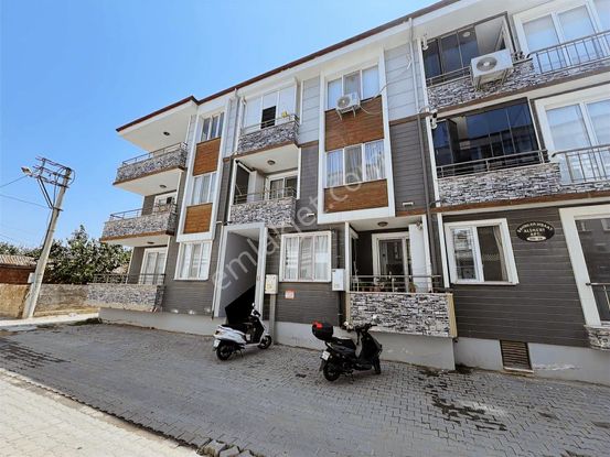 Gömeç Merkezi Konumda Satılık Ara Kat 2+1 Daire