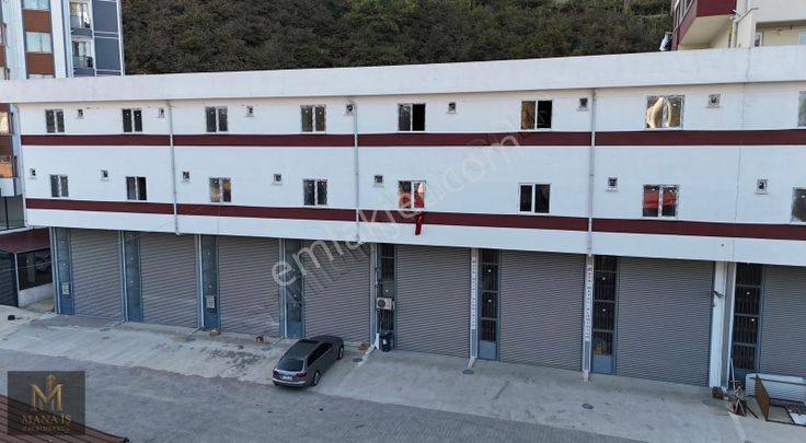 Mânâ İş Gayrimenkul Sanayi Sitesinde Kiralık Dükkan