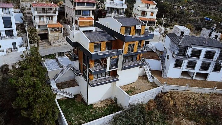 Maviye Açılan Kapı Özderenin En Gözde 5+1 Eşsiz Villası