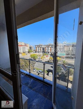 İçi Ful Yeni Yapılı Kiralık 3+1 Boyalı Bakımlı Daire