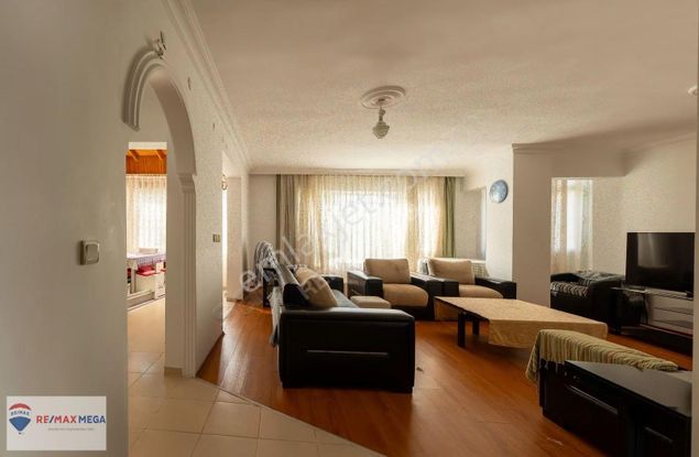 Konyaaltında Deniz-üniversite Arasında Eşsiz Konum Satılık Daire