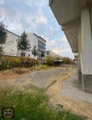 Mimarsinan Mahallesinde Kiralık 3+1 Geniş Yapılı Daire