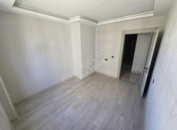 75 Caddesi Tepe Yapı Satılık 3.5+1 Daire