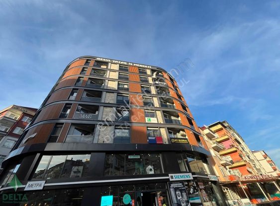 Delta Gayrimenkul'den Resul Yazar İş Merkezi Satılık 2+1 Ofis!