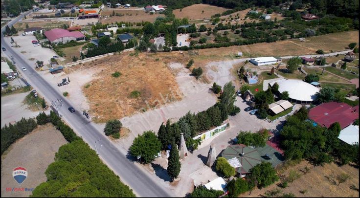 13 Bornova Çıçeklıde 6.500 M² Yatırıma Uygun Köşe Parsel!