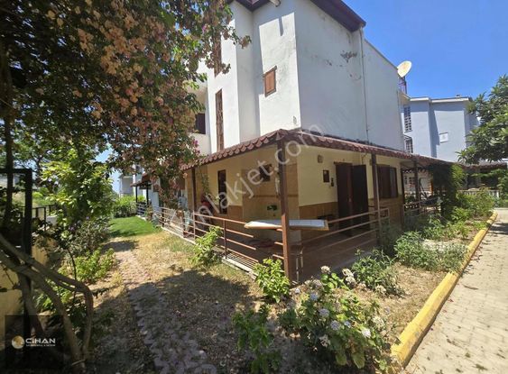 Kuşadası Kadınlar Denizi Nde Plaja 200 Metre Satılık Villa