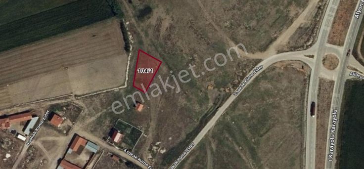 Kütahya Altıntaş Alibey'de 900 M² İmarlı Arsa