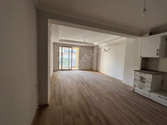 Dost Emlaktan Karaçalı'da Asansörlü Teraslı 2+1 Satılık Daire