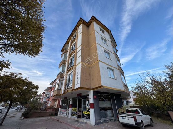 A-k Emlaktan Seyran Mah 3+1 Ara Kat Asansörlü Satılık Daire