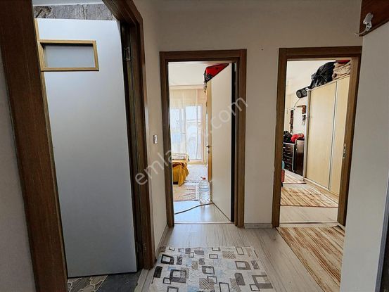 İzmir Buca Dumlupınar'da Satılık Kiracılı 2+1 83m² Daire Cb Ph