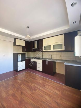 Kaan Emlaktan Bağbaşında 3+1 Kiralık Daire