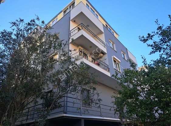 İzmir Seferihisar Ürkmez Merkez De Satılık 2+1 Daire