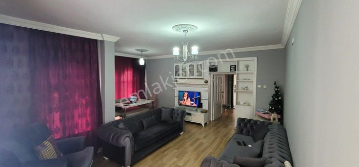 Mezitlide Site İçi Havuzlu Denize Sıfır 2+1 Geniş Oturum Daire