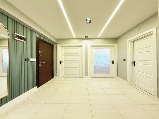 Esenyurt Cumhuriyet Mahallesinde 2+1 Kapalı Mutfak Yüksek Giriş Daire