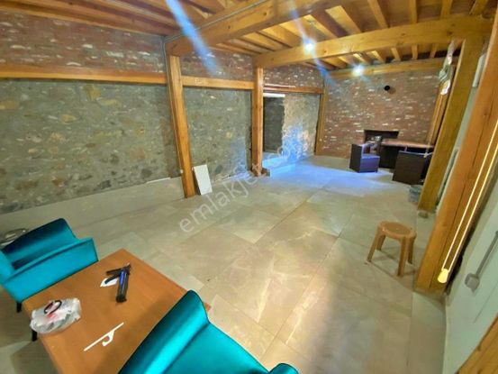 Uytundan Güre Köyünde Yenilenmiş Satılık Mustakil Köy Evi