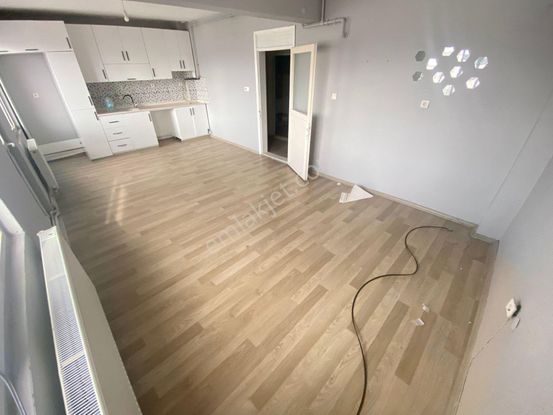 Buca Çamlık Mah.de 2+1 90m2 Dgazlı Arakat Balkonlu Temiz Kiralık Daire