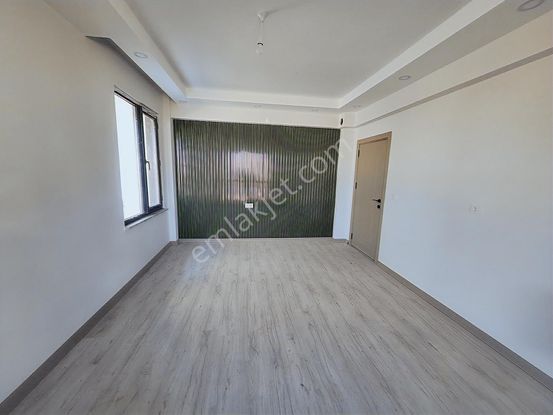 Mehmetoğlu Gayrimenkulden Havuzlarda Sıfır 2+1 Satılık Daire