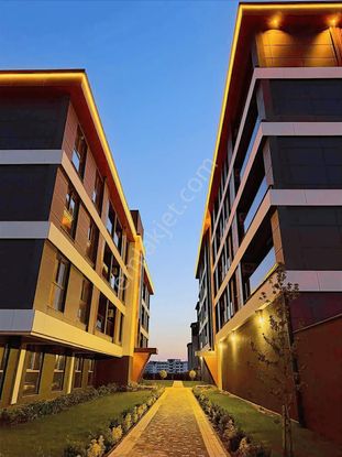 Mehmetoğlu Gayrimenkul'den Satılık 1+1 Lüx Daire