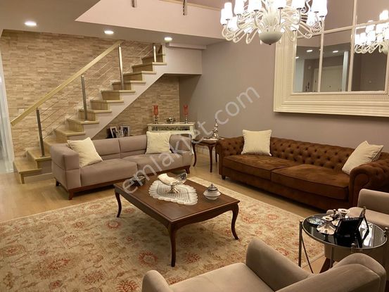 Güzelbiryer Sitesinde Kiralık 3+1 Bahçe Dubleksi