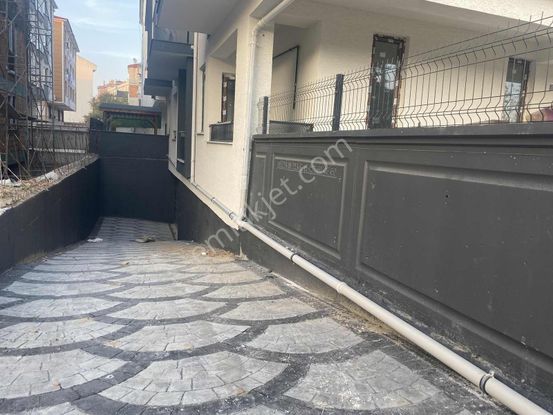 Çobançeşme Mah. Site İçi 1+1 Ayrı Mutfak Satılık Daire