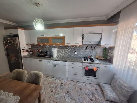 Mehmetoğlu Gayrimenkulden Hıdırağa Mah.2+1 İskanlı Satılık Daire