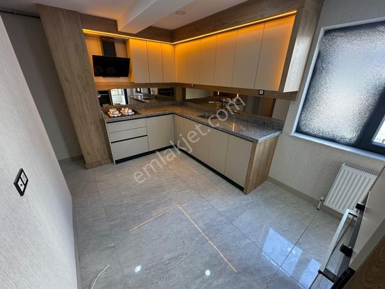 29 Ekim Mh.de 3+1 Ara Katta Fırsat Lüx Yapıda Satılık Daire