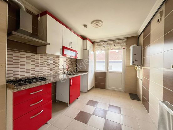 Evim Ank'dan Cad.üstü Ara Kat Masrafsız Geniş 3+1 Daire.!!