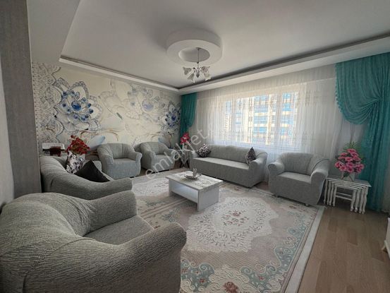 Fabrika Mahallesi 3+1 Full Masraflı Acil Satılık Arakat Daire