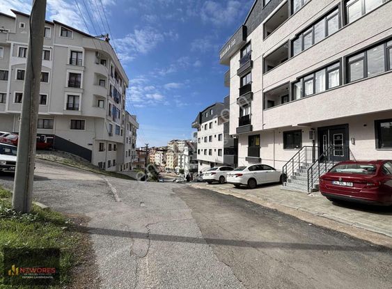 Çayırova Semt Polikliniği Yanında Satılık 5+1 Dubleks