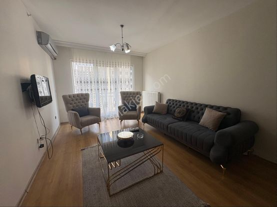 Metrobüse Yakın Ultra Lüks Klimalı Full Eşyalı Daire