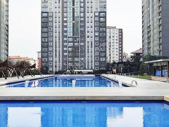 Nes Yapı'dan Şehir Ve Havuz Manzaralı Balkonlu Full Sosyal Aktiviteli 7/24 Güvenlikli 1+1 Daire