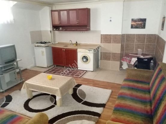 Fatih Sanayi Sitesi Yanında 1+1 Eşyalı Kiralık Zemin Kat