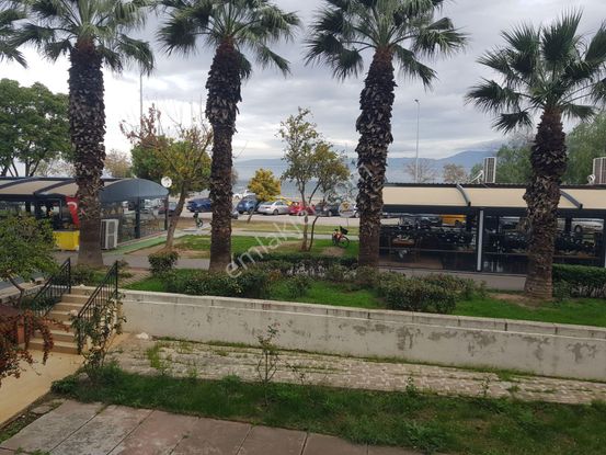 Güzelyalı 4+1 240 M2 Satılı Yalı Dairesi