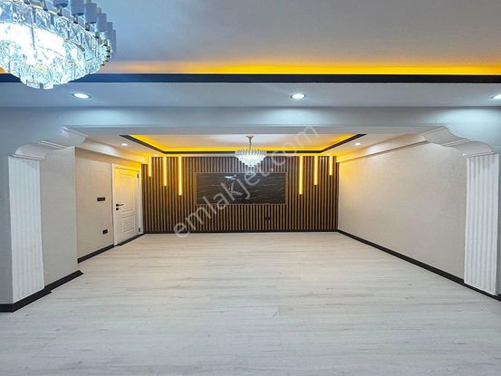 Nes Yapı'dan Saadetdere'de Doğan Araslı'ya 1 Dk Full Dekorlu 2+1 Satılık Daire