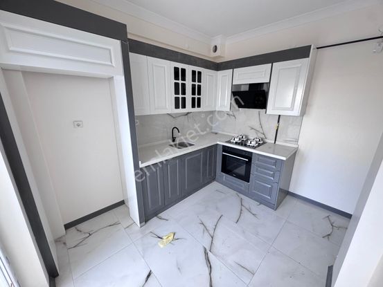 Yenikent Fevzi Çakmak'ta Kat Konumda Lüx Yapıda Satılık Daire