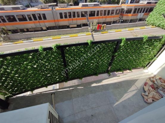 Yeşilyurt Mahallesi Metro Durağı Civarında Eşyalı Daire 1+1