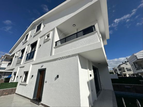 Didim Efelerde Müstakil Havuzlu 3+1 Teraslı Lüks Villa