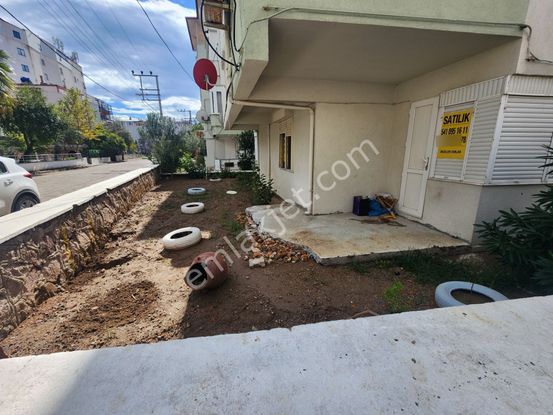 Sarımsaklının En İşlek Caddesinde Giriş Kat 3+1 Daire Fırsatı